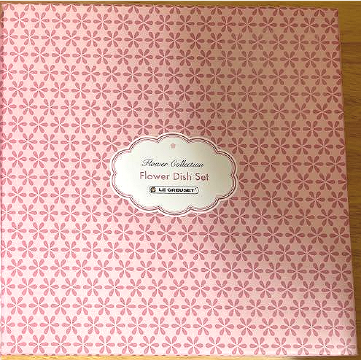 Le Creuset 陶瓷花形碟套裝 (12厘米/20厘米)